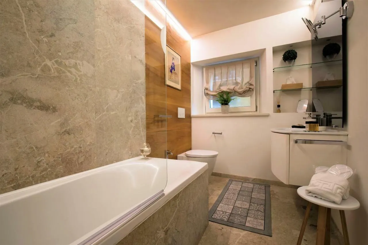 Homestay In Casa Apartment Verona